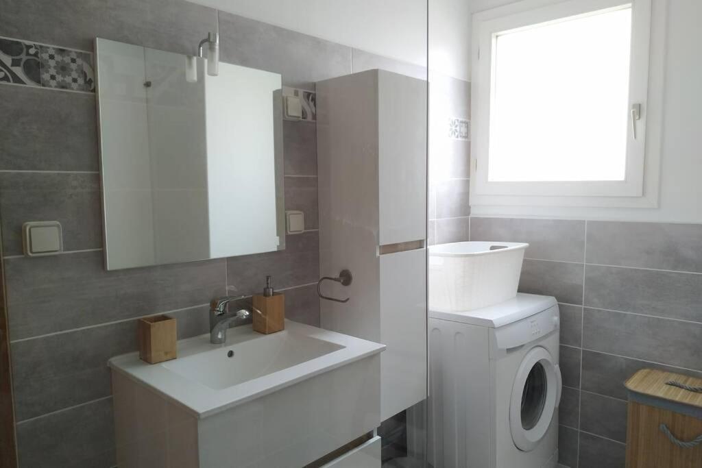 Appartement T3 Spacieux Avec Vue Sur L'Etang De Thau Au 1Er Etage D'Une Villa - Entree Independante Sète Dış mekan fotoğraf